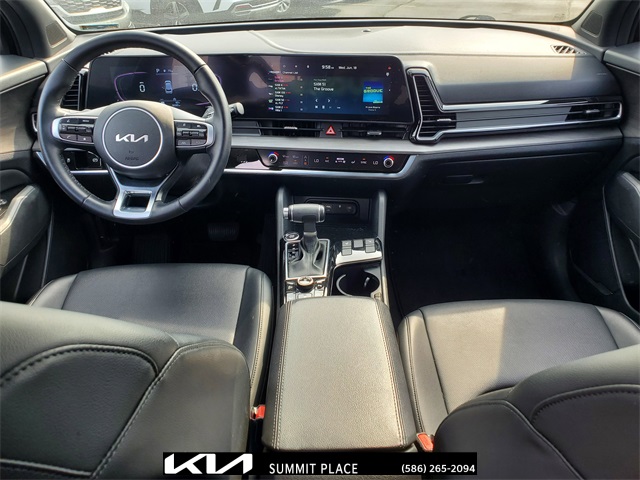 Vehicle image 14 of 30