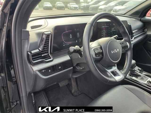 Vehicle image 12 of 30
