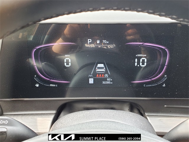 Vehicle image 16 of 30