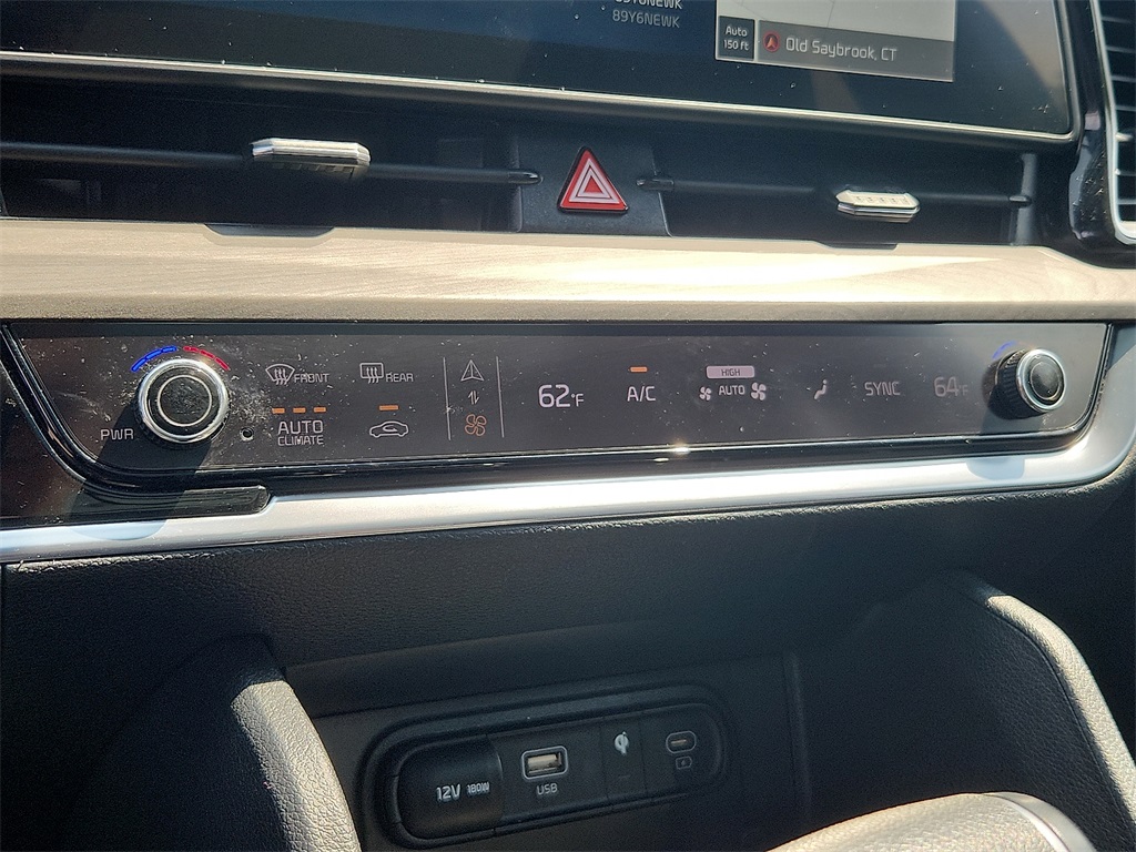 Vehicle image 19 of 31