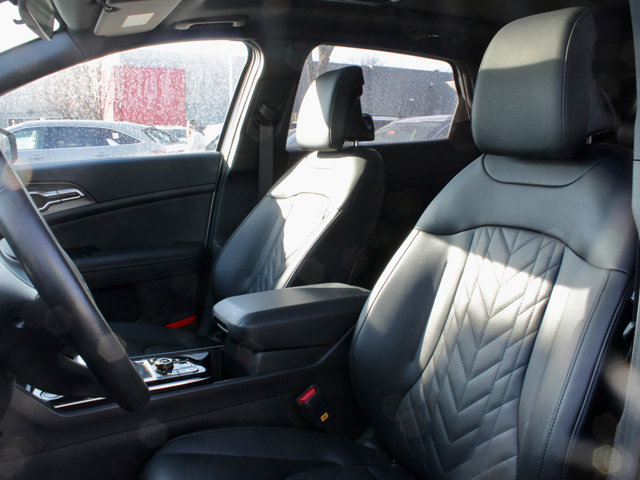 Vehicle image 15 of 22