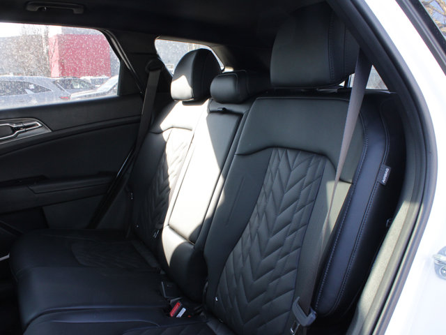 Vehicle image 10 of 22