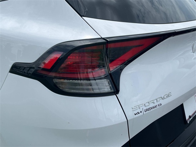 Vehicle image 10 of 36