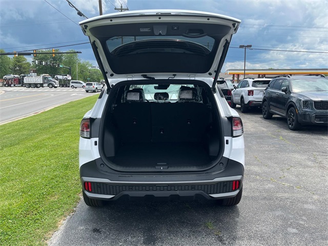 Vehicle image 12 of 36