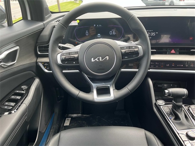 Vehicle image 15 of 36