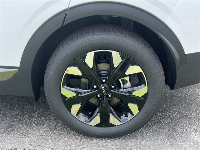 Vehicle image 11 of 36