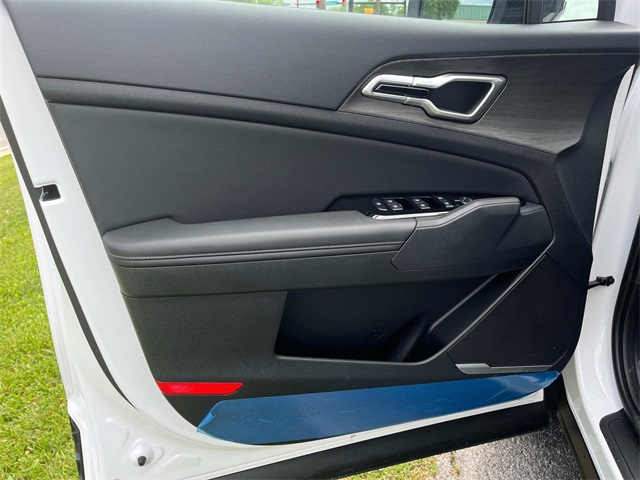 Vehicle image 22 of 36