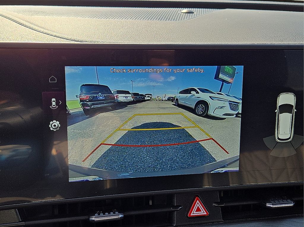 Vehicle image 23 of 30