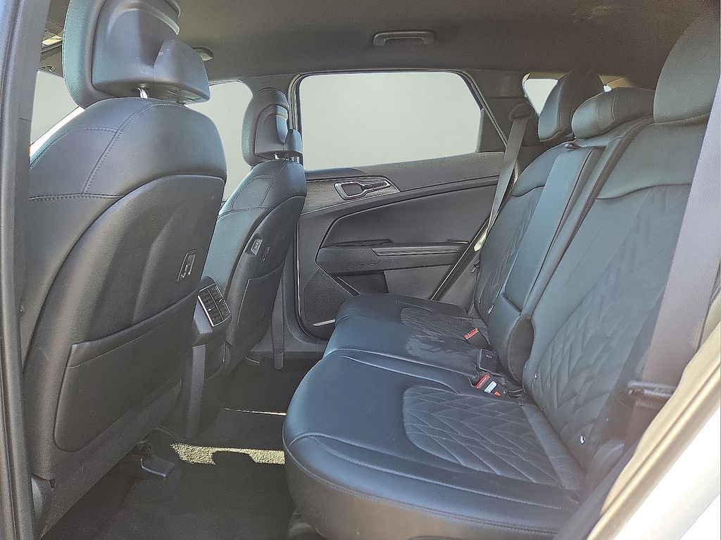 Vehicle image 12 of 30