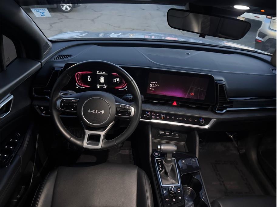 Vehicle image 15 of 19