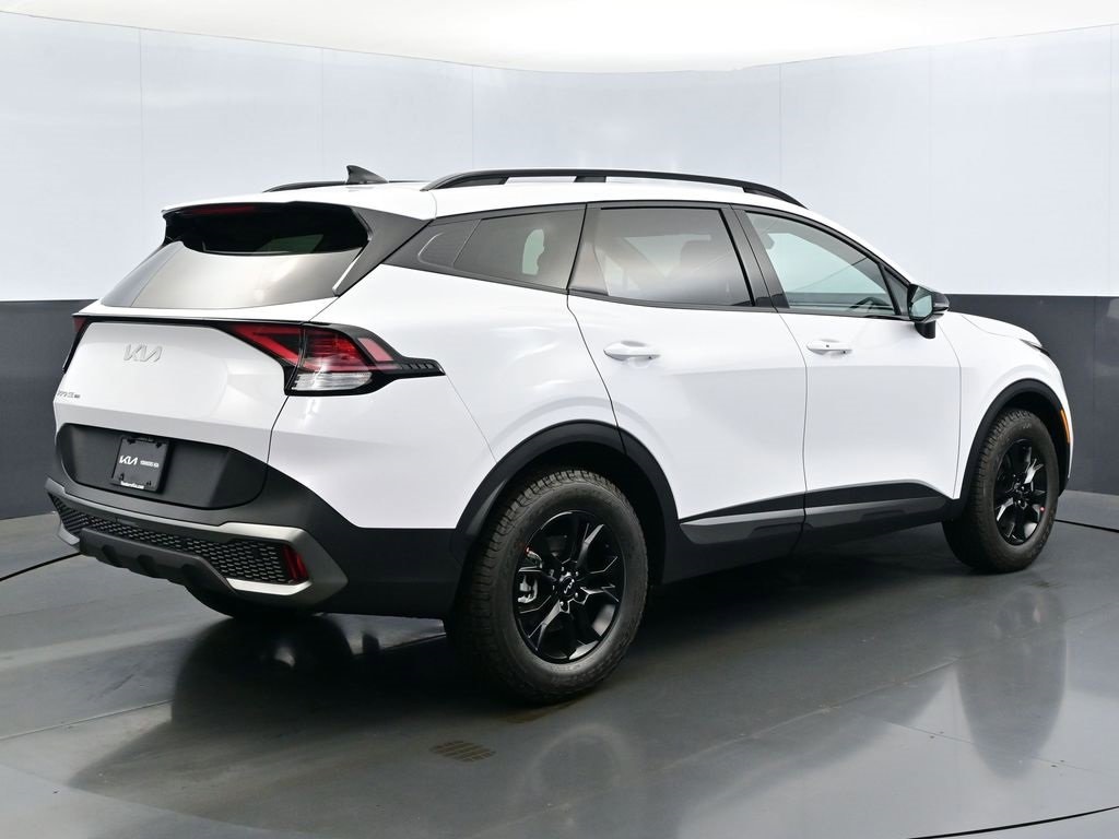 Vehicle image 6 of 8