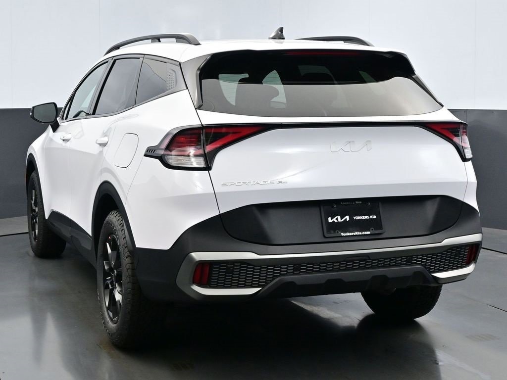 Vehicle image 7 of 8