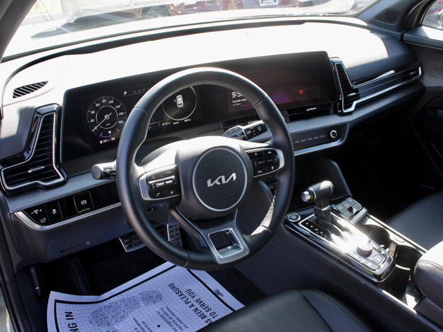 Vehicle image 14 of 22