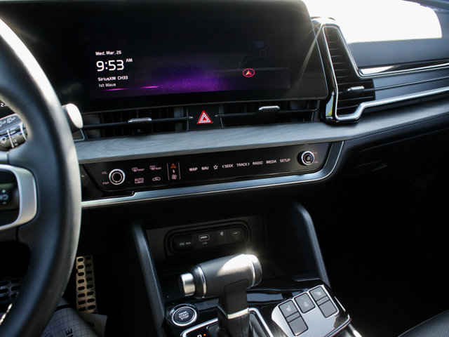 Vehicle image 18 of 22