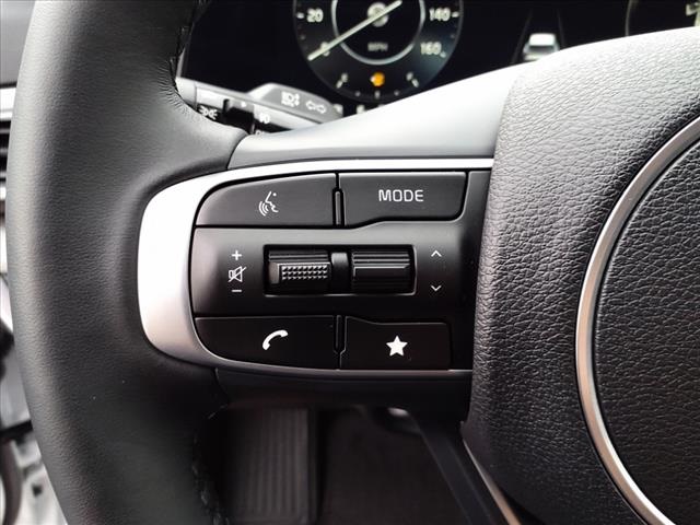 Vehicle image 23 of 31