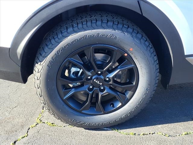 Vehicle image 26 of 33