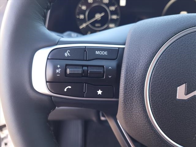 Vehicle image 24 of 33