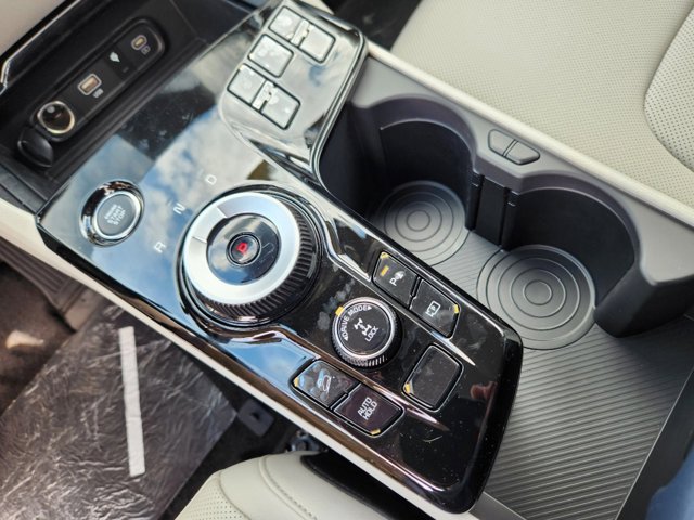 Vehicle image 20 of 21