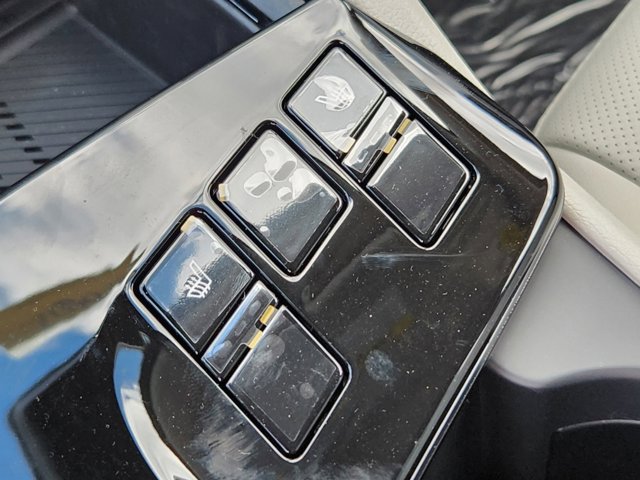 Vehicle image 21 of 21