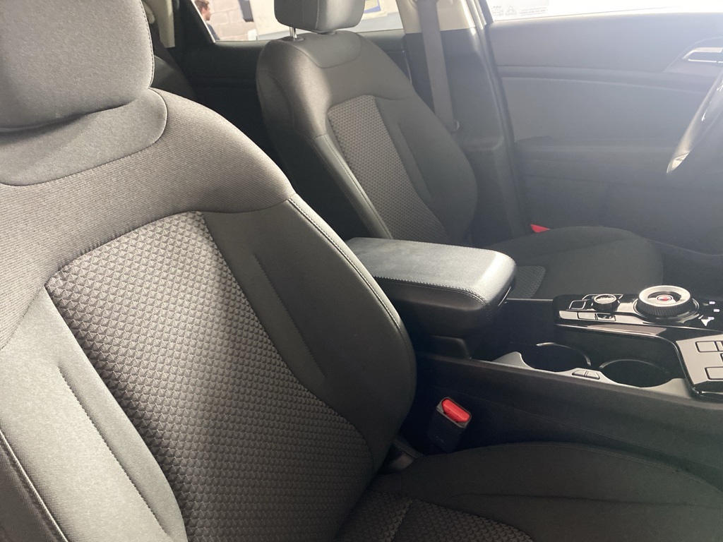 Vehicle image 25 of 26