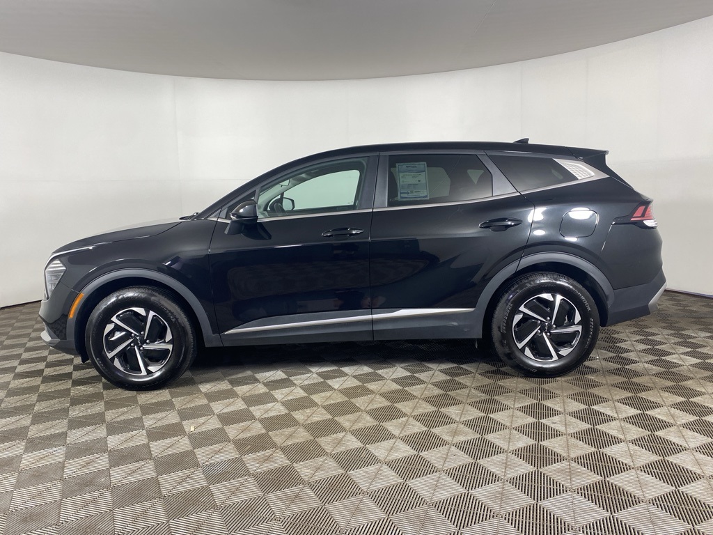 Vehicle image 8 of 26