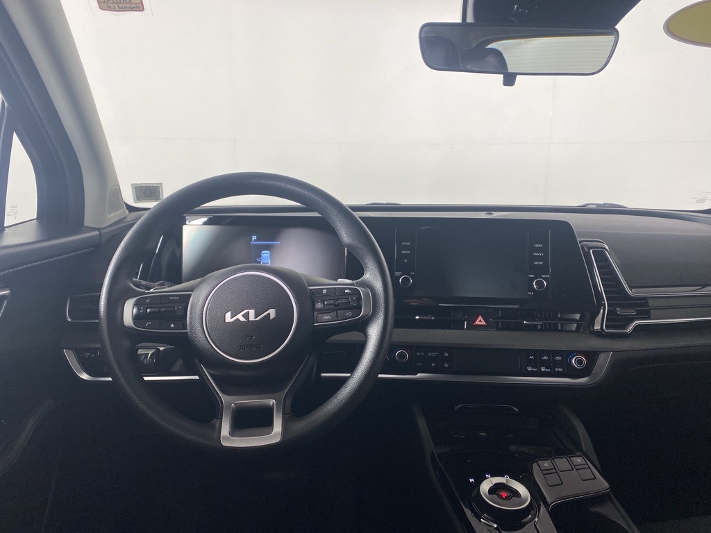 Vehicle image 14 of 26