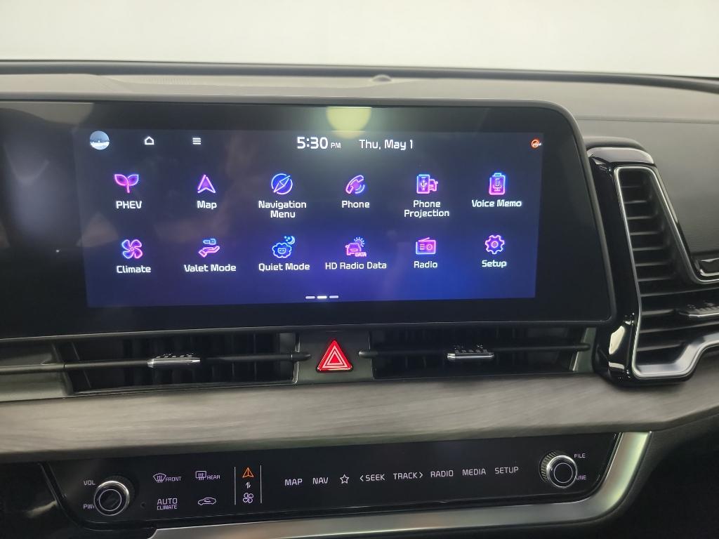 Vehicle image 32 of 35