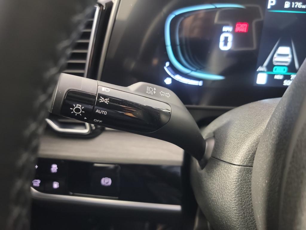 Vehicle image 29 of 35