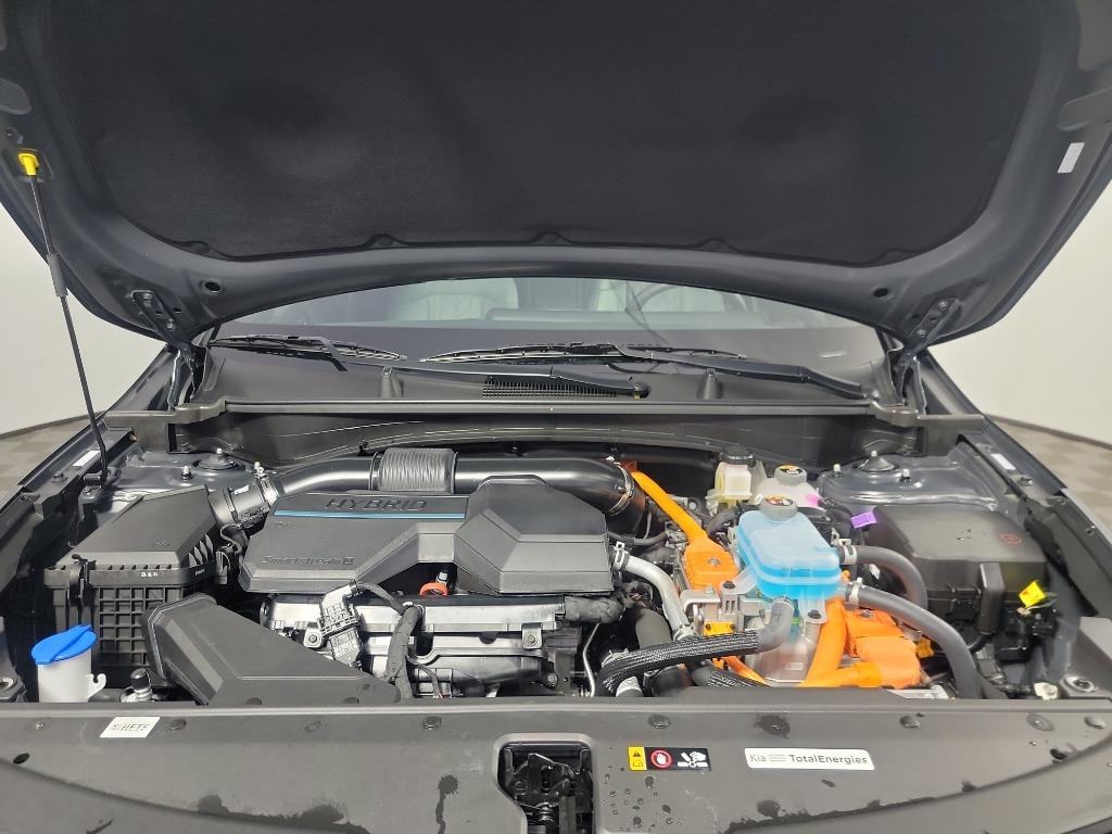 Vehicle image 16 of 35