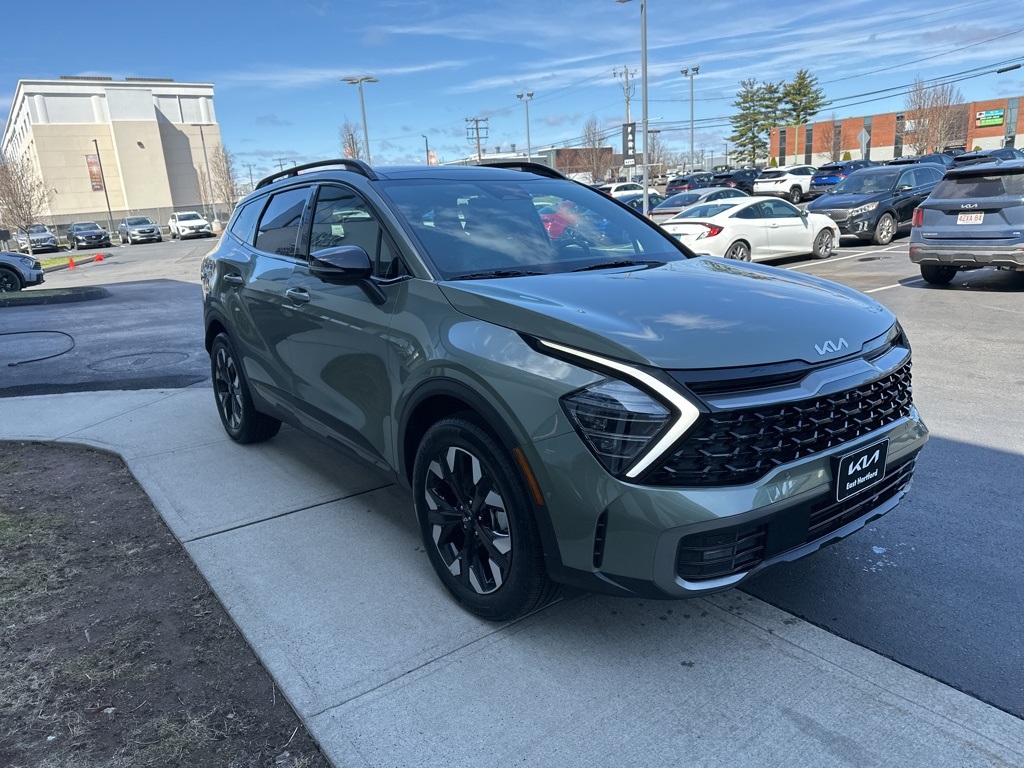 Vehicle image 4 of 27
