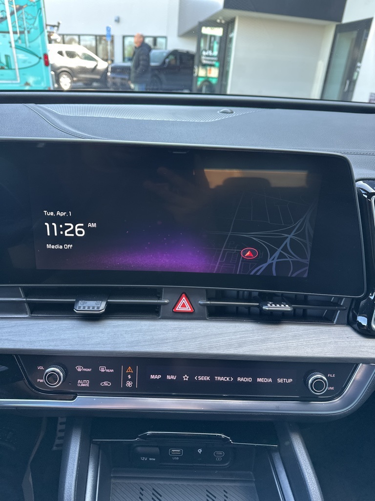 Vehicle image 22 of 27