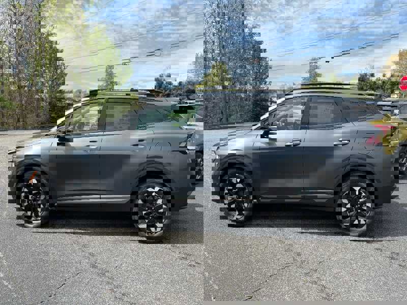 Vehicle image 9 of 29
