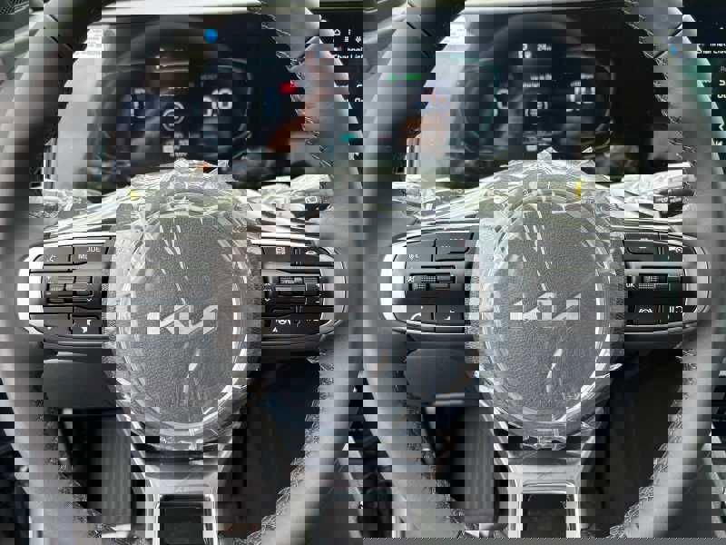 Vehicle image 26 of 29