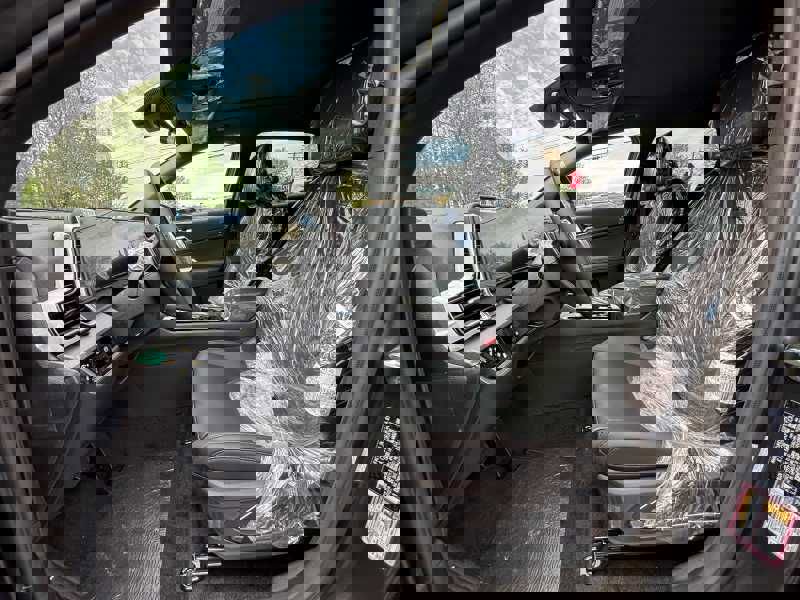 Vehicle image 13 of 29