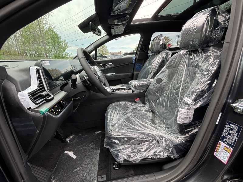 Vehicle image 13 of 31