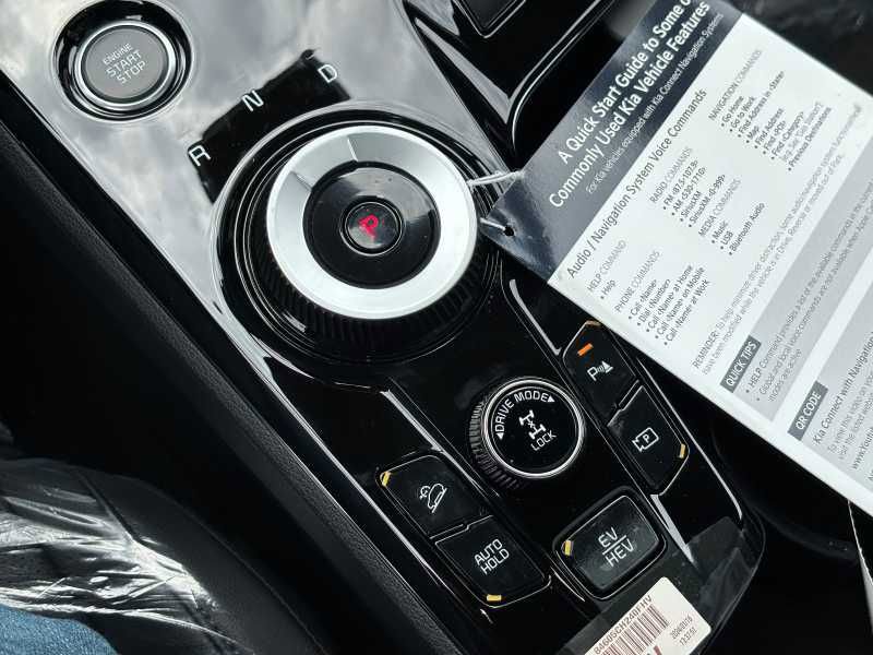 Vehicle image 24 of 31