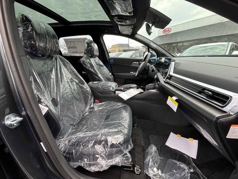 Vehicle image 20 of 31