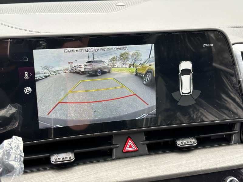 Vehicle image 26 of 31