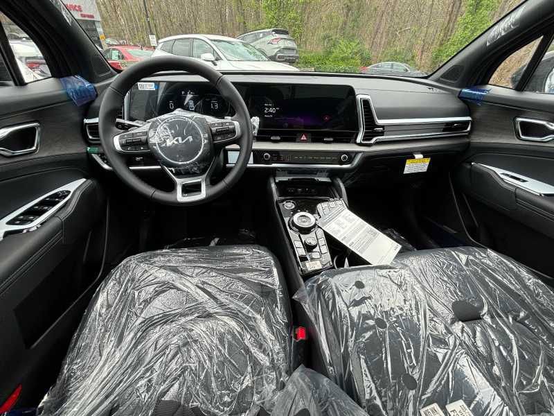 Vehicle image 22 of 31