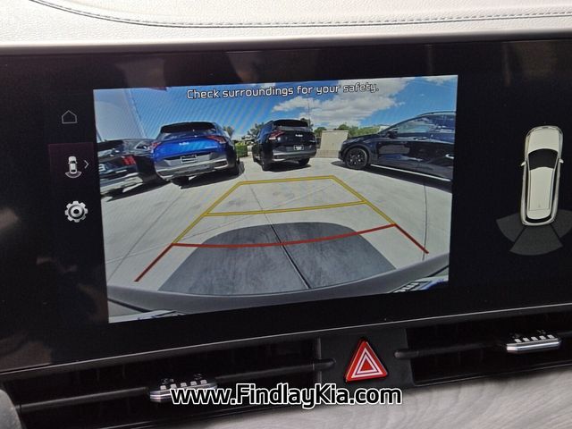 Vehicle image 26 of 28