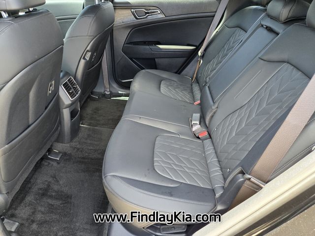 Vehicle image 14 of 28