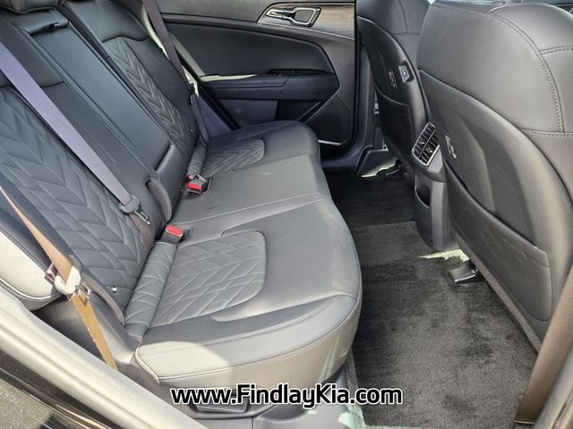Vehicle image 18 of 28