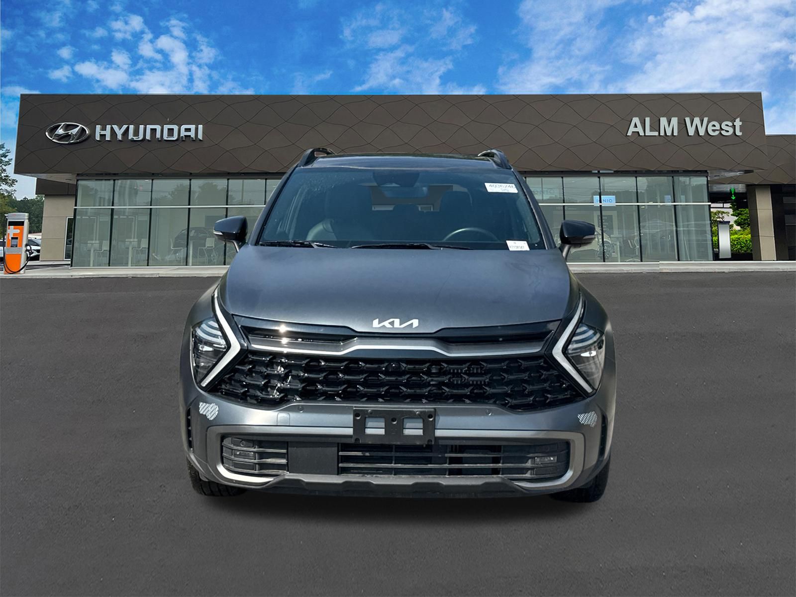 2024 Kia Sportage Plug-In Hybrid X-Line Prestige Image 2 of 32