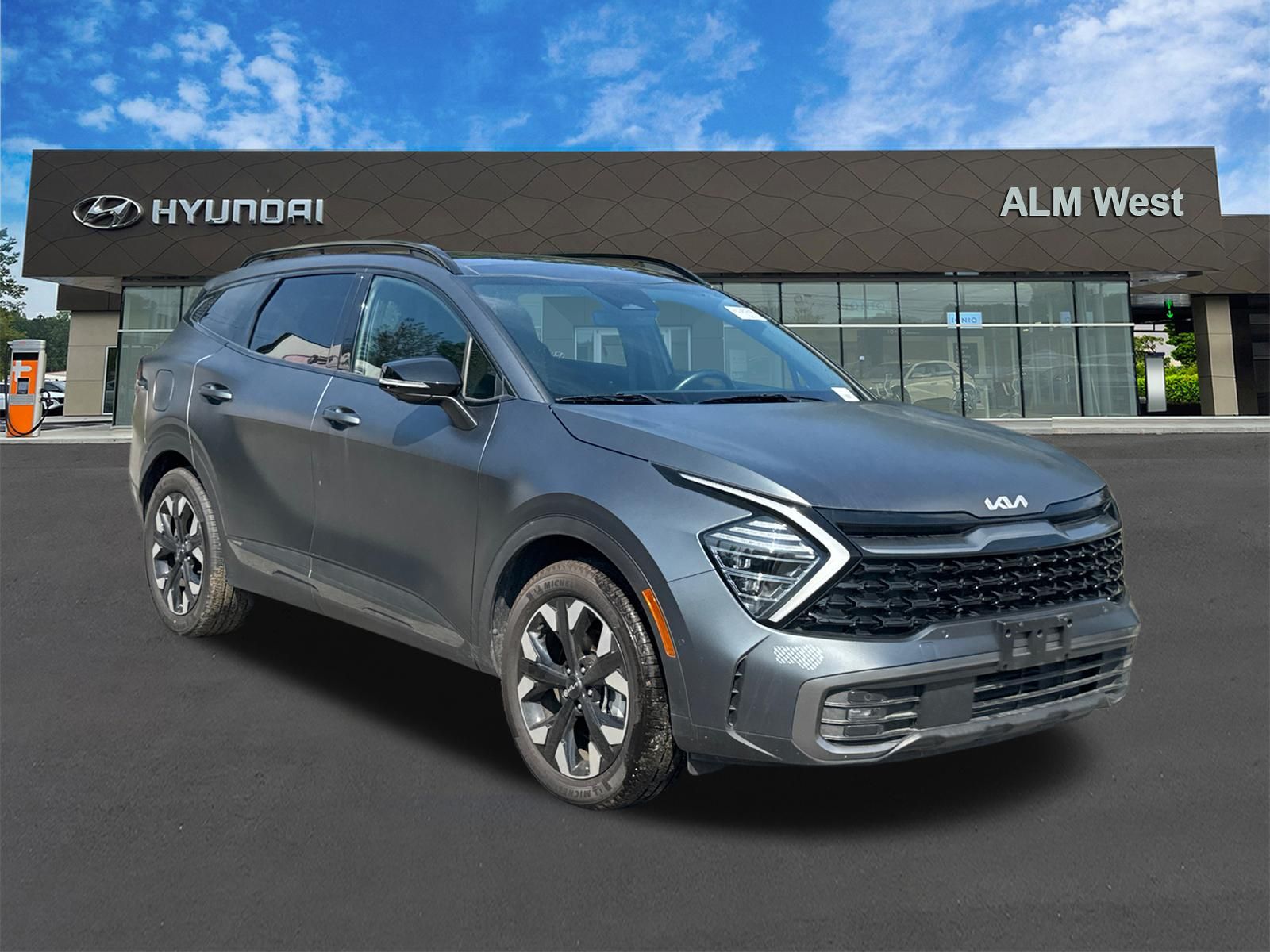 2024 Kia Sportage Plug-In Hybrid X-Line Prestige Image 3 of 32