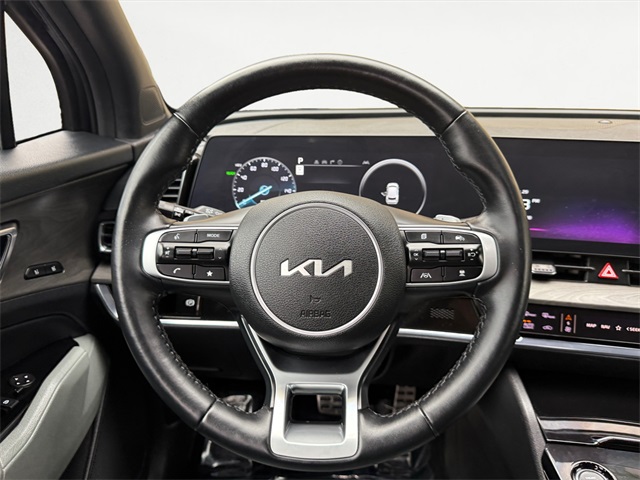 Vehicle image 12 of 27