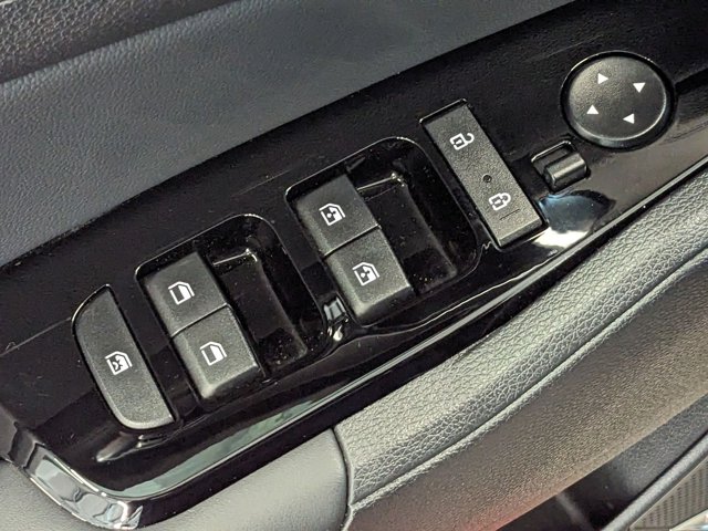 Vehicle image 24 of 38