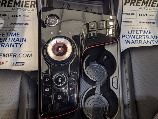 Vehicle image 16 of 38
