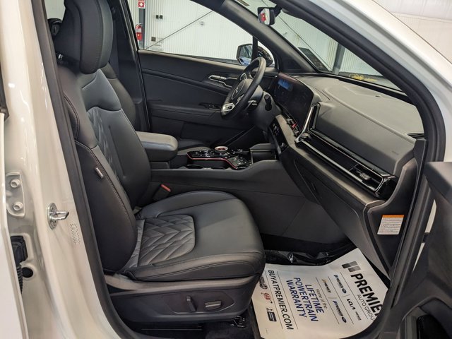 Vehicle image 34 of 38