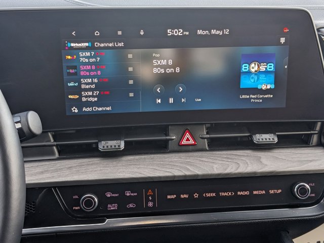 Vehicle image 25 of 38