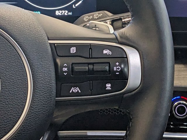 Vehicle image 21 of 38